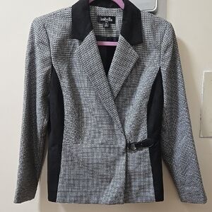 Isabella Black and White Blazer